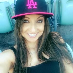 Meet your Posher, Corina